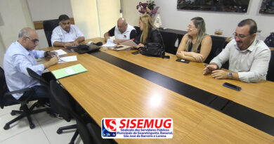 SISEMUG e prefeitura assinam acordo coletivo