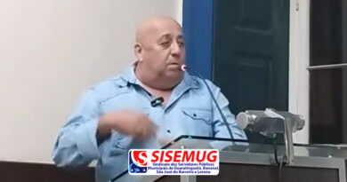 Presidente Zé Eduardo Ayres ocupa a tribuna livre da câmara municipal de Bananal